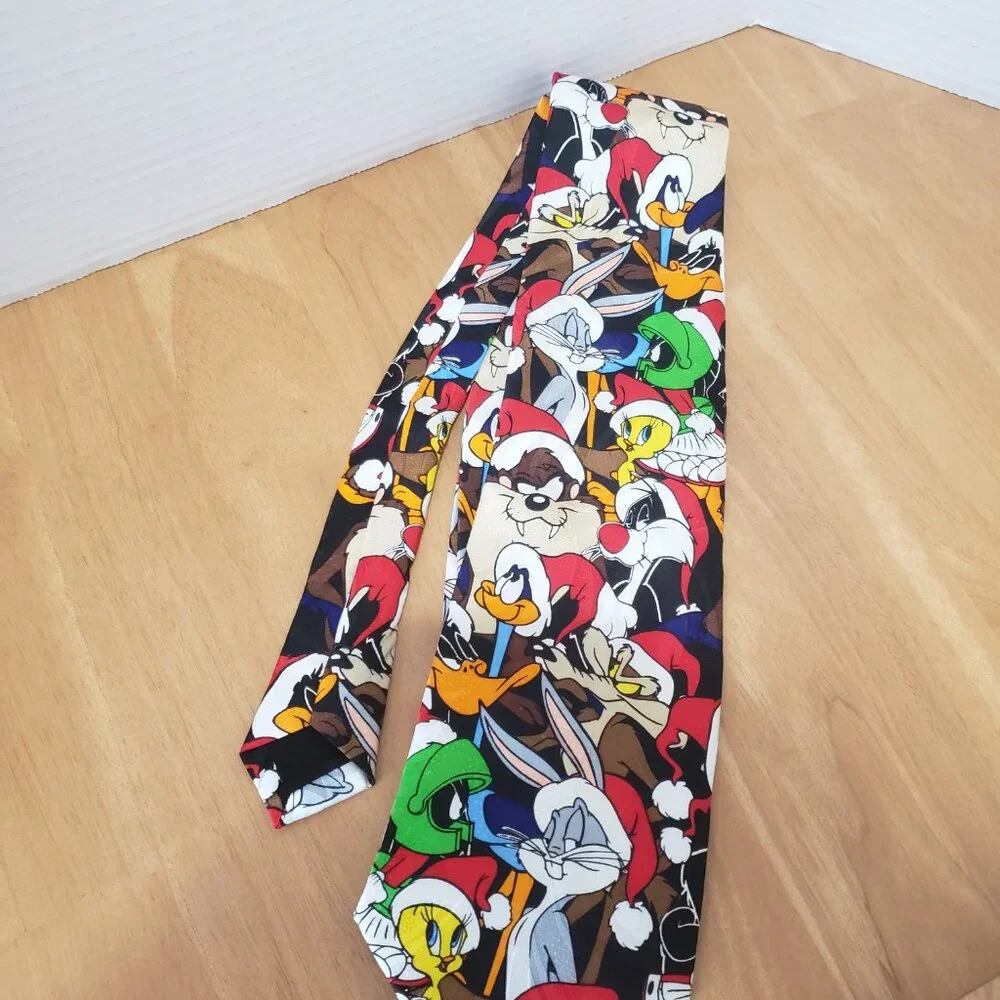 Vintage Looney Tunes Warner Brothers 1997 Christmas Tie 100% Silk‎